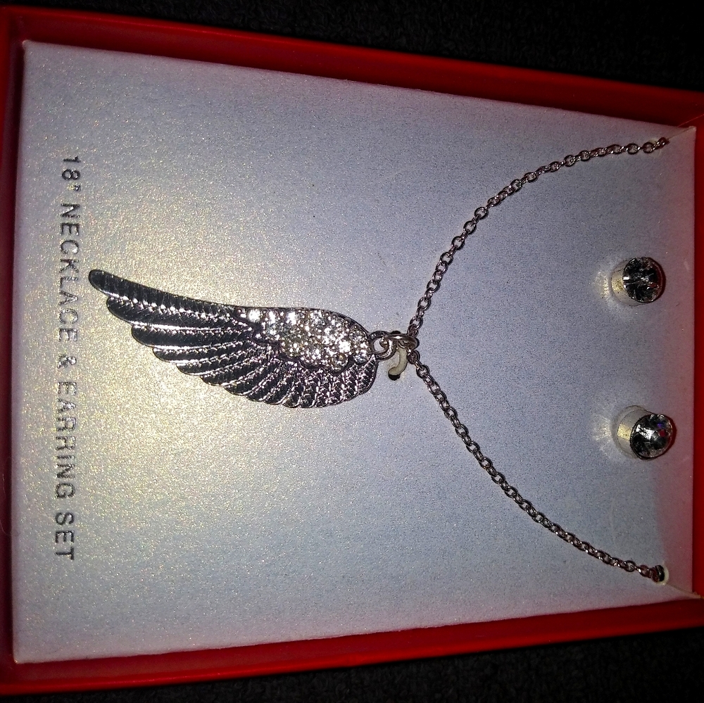New necklace adjustable and earrings